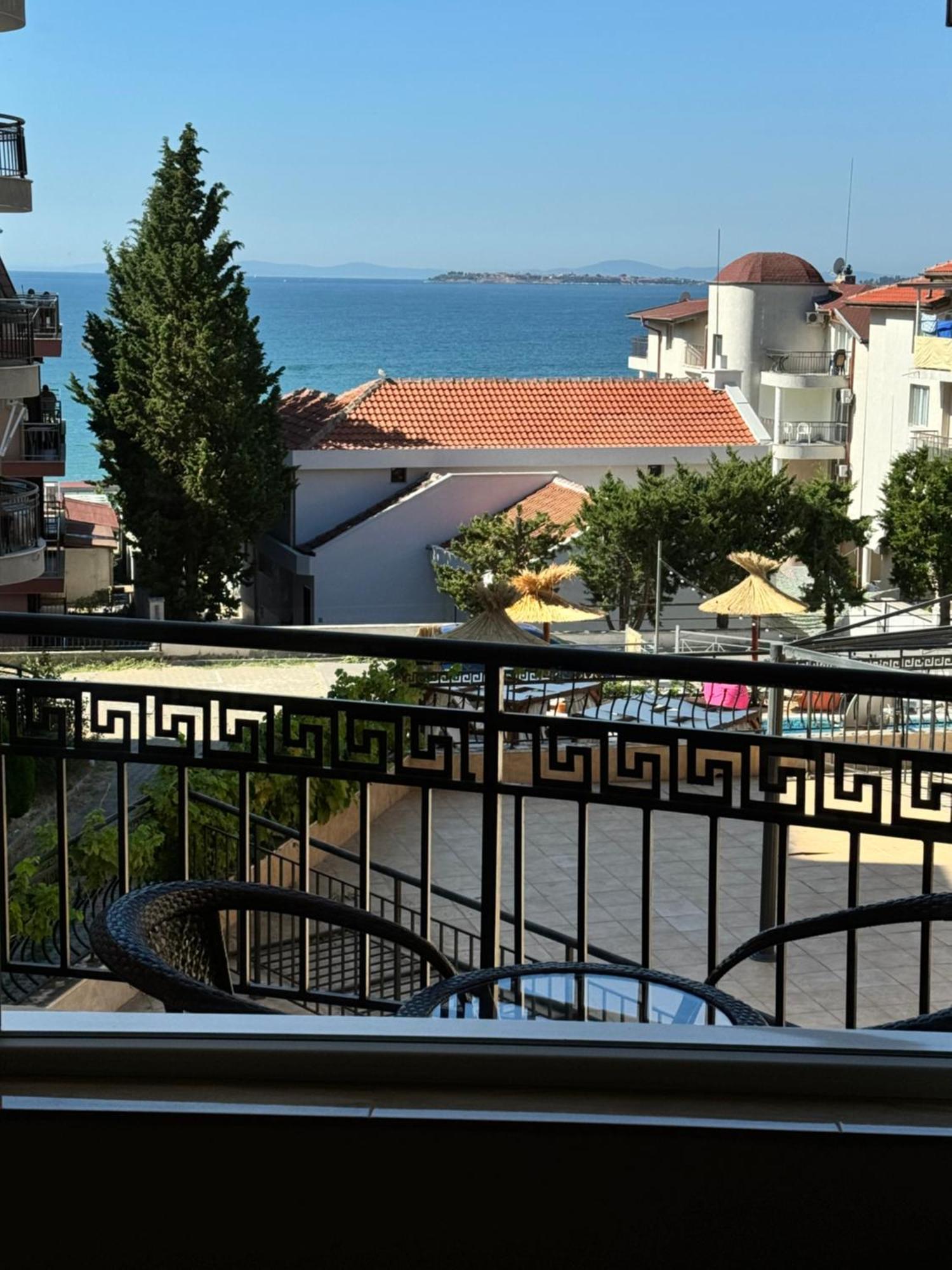 Marina Bay Apart Saint Vlas Свети-Влас Экстерьер фото